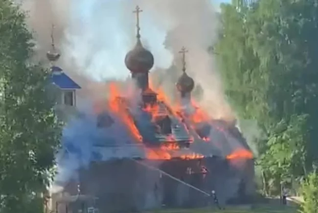 Отец четверых детей сжег храм святителя Василия Великого в Петербурге
