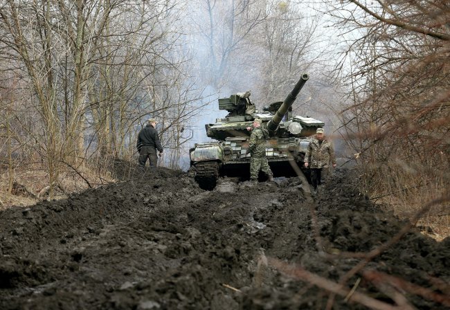 Запад создает искусственную напряженность вокруг ситуации на Украине