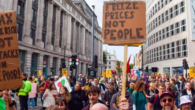 В Великобритании начались протесты из-за увеличения стоимости жизни