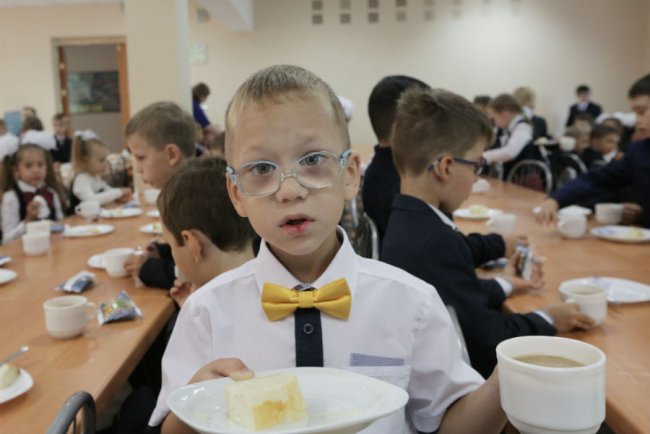 «Фирма Флоридан» добивается от ФАС разрешения кормить детей потенциально опасной едой